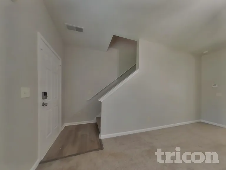 45 Wyndham Ct SE — Photo 2
