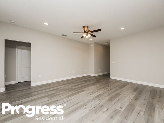 4th image of 2551 Grasmere View Pkwy N