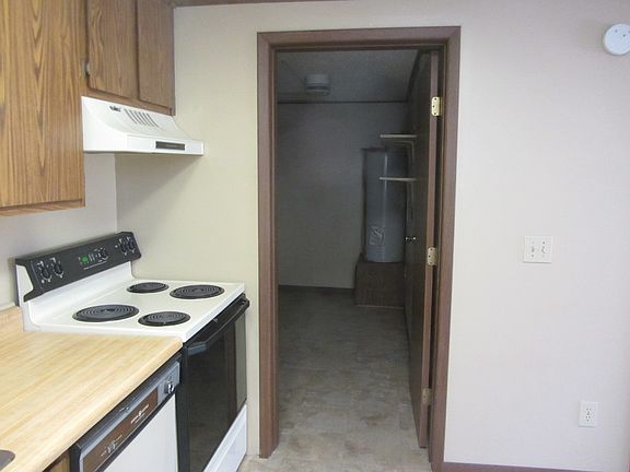5th image of 9566 Olde Woods Dr #4