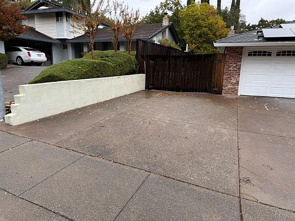 3rd image of 706 Buck Ave