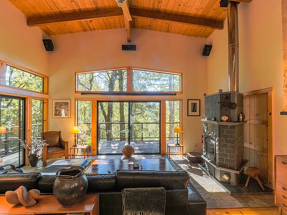3rd image of 660 Wild Iris Ln