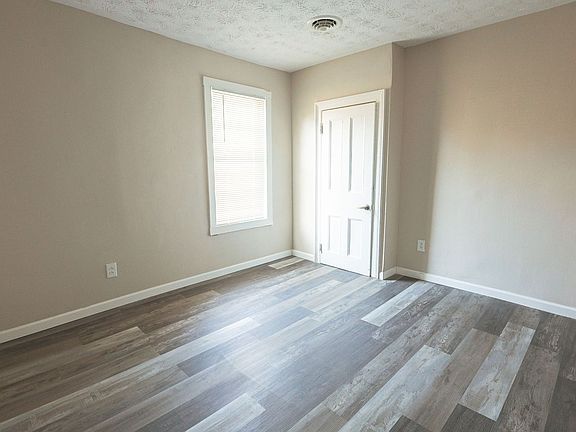 3rd image of 1019 S 8th St #B