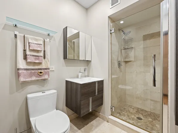 45 Oceana Drive East image 18 of 31