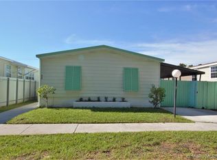600 NW 214th Ave, Pembroke Pines, FL 33029