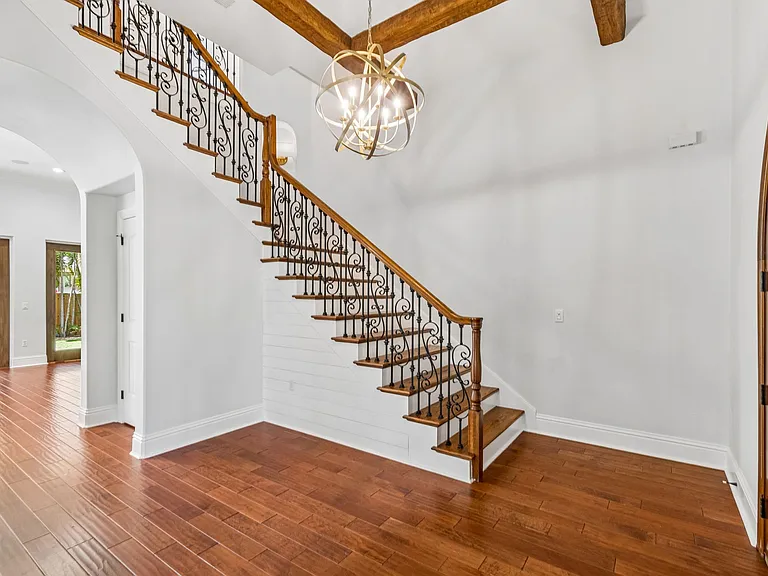 3917 W Barcelona St — Photo 32
