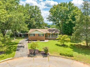 210 Bobwhite Cir, Maryville, TN 37803