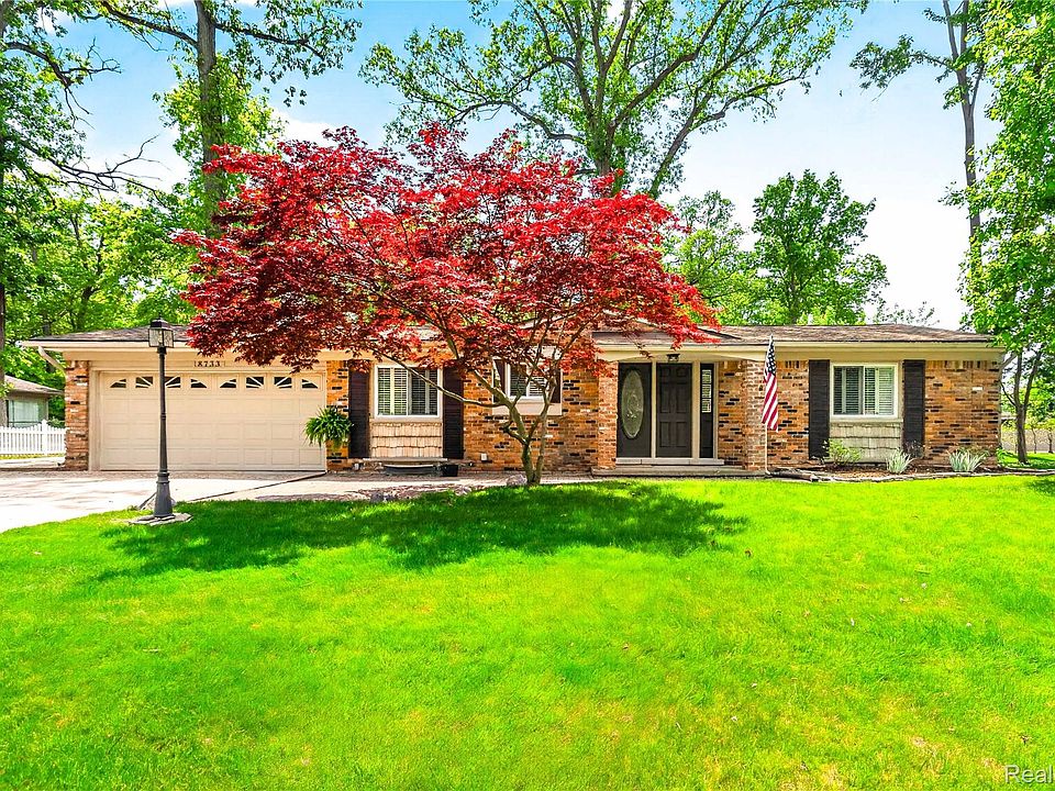 1st image of 8733 Woodside Dr