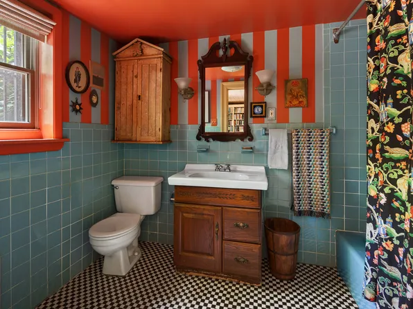 433 Pacific Street image 14 of 20