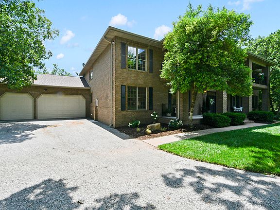 4th image of 1013 Silvercrest Place