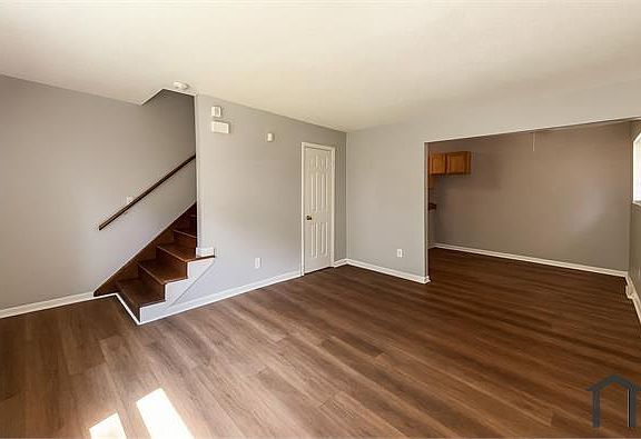 2nd image of 1719 W Bancroft St APT C
