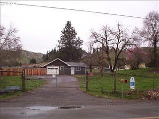 2nd image of 714 Buckhorn Rd