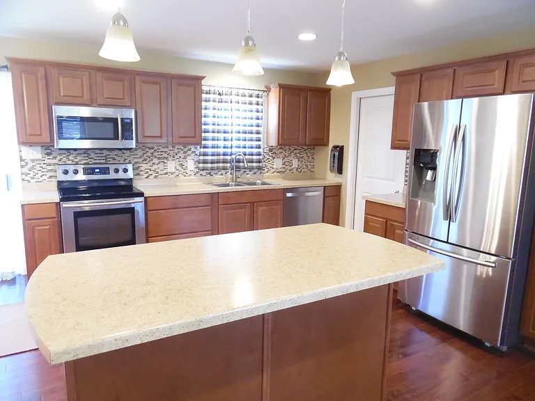 8760 Ashbrook Dr — Photo 6