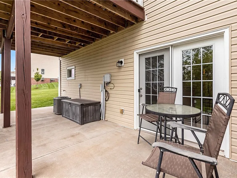 2306 Flint Dr — Photo 33