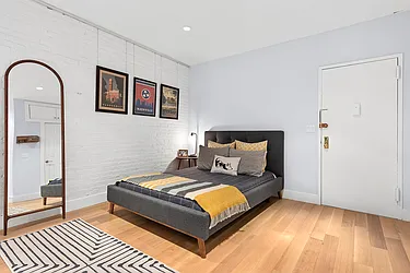 Sold by The SIMPLE Real Estate Co