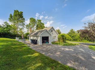 243 Clemence Hill Rd, Southbridge, MA 01550
