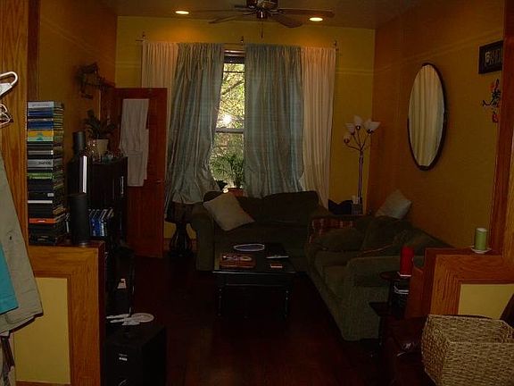 3rd image of 3230 W Fullerton Ave APT 3
