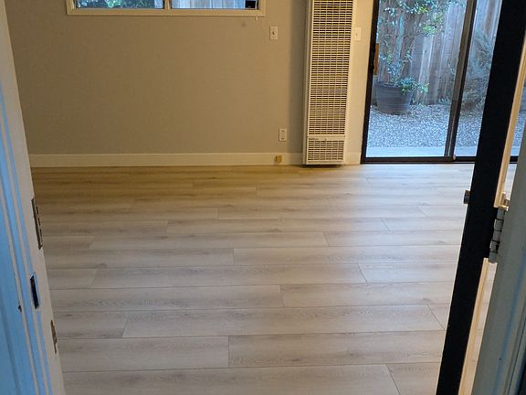 5th image of 3924 Harrold Ave #3924