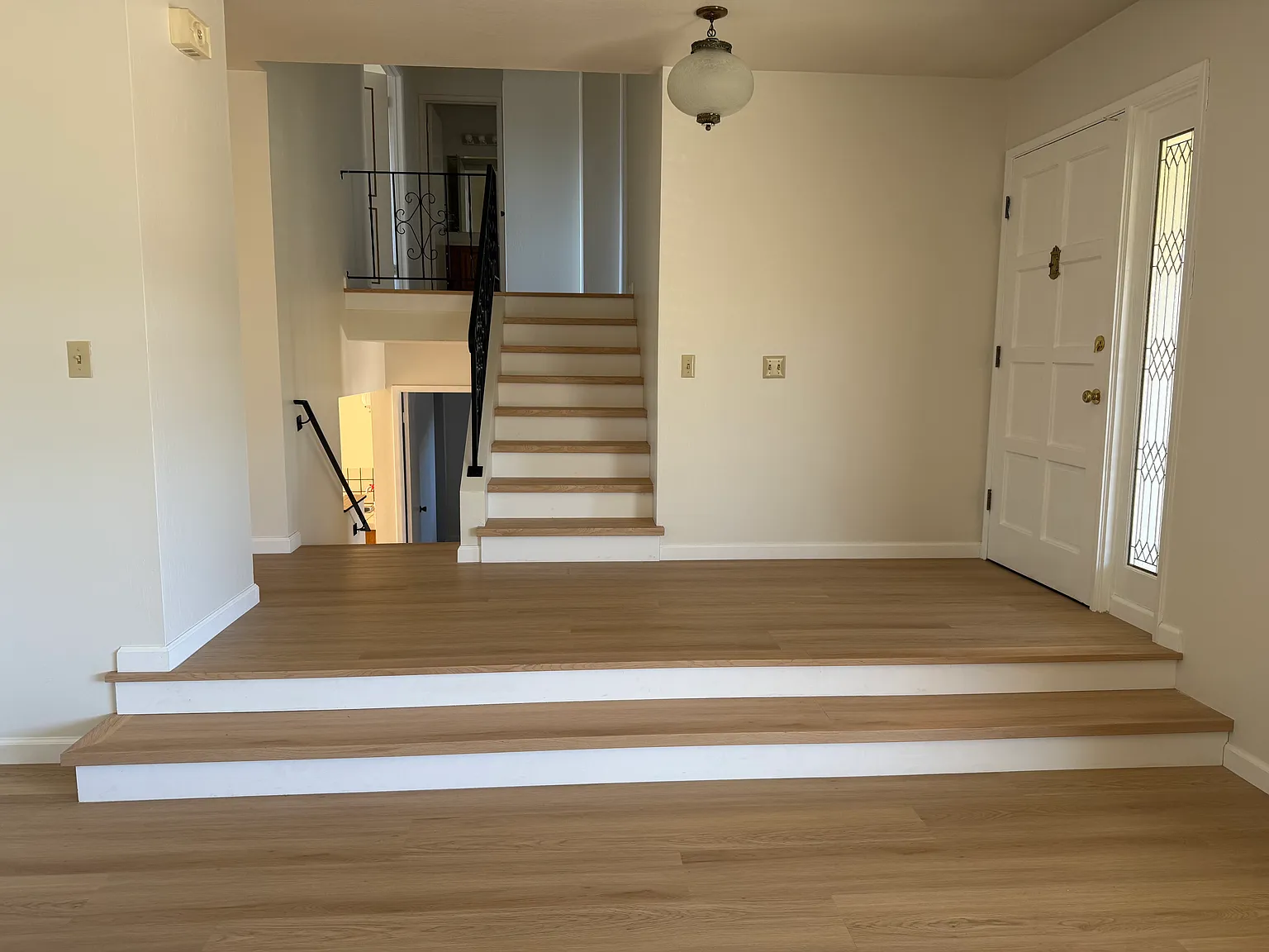 4 bed, 2250 sqft, $6,800 — Photo 2