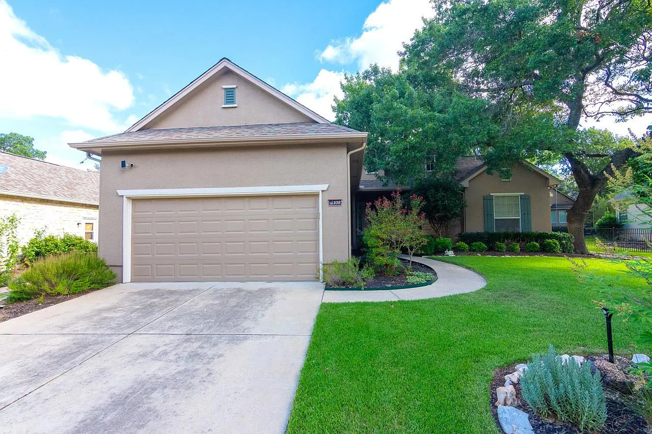 2 bed, 2.0 bath, 600 sqft, $2,250 — Photo 3