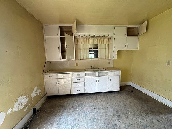 3rd image of 524 N Union St
