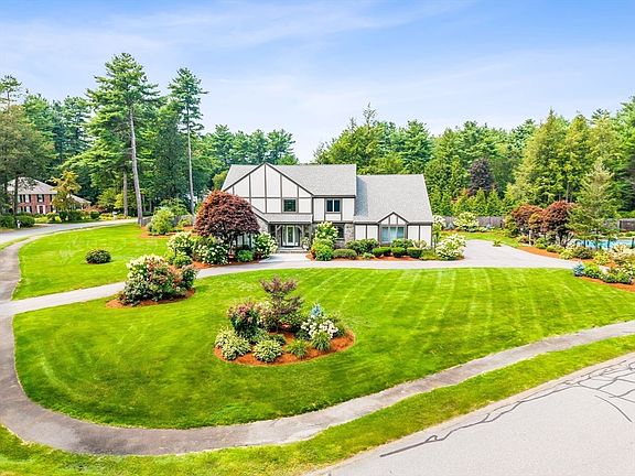 3rd image of 7 Saddle Ridge Rd