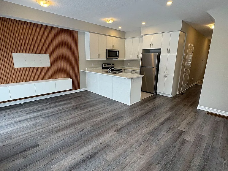 30 Mia Dr #1 — Photo 8