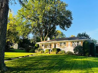 200 May Ave, Glen Ellyn, IL 60137