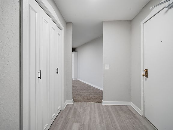 4th image of 1 Renaissance Pl Unit 709