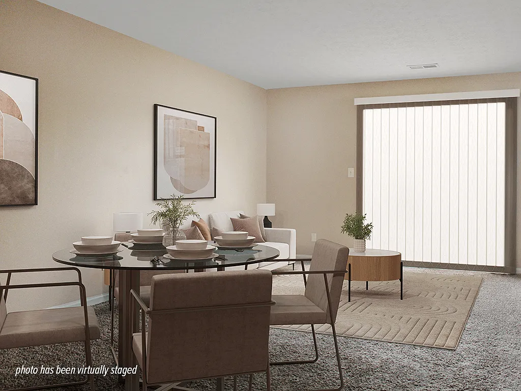 Wake Robin Apartments — Photo 2