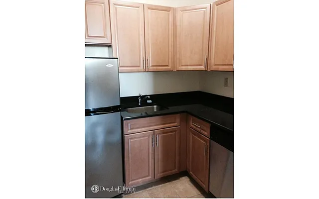 Rented by Douglas Elliman | media 5