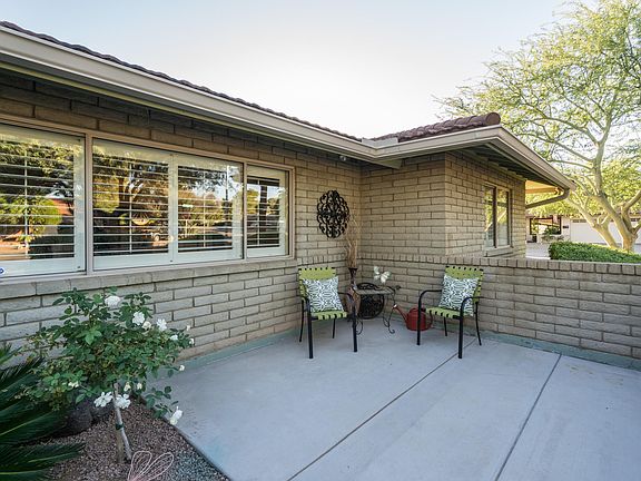 5th image of 945 E Magdalena Dr