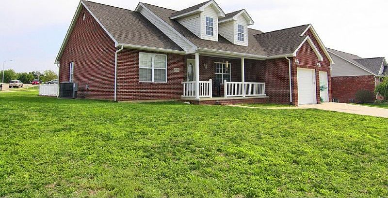 2nd image of 2128 Woodland Hills Dr