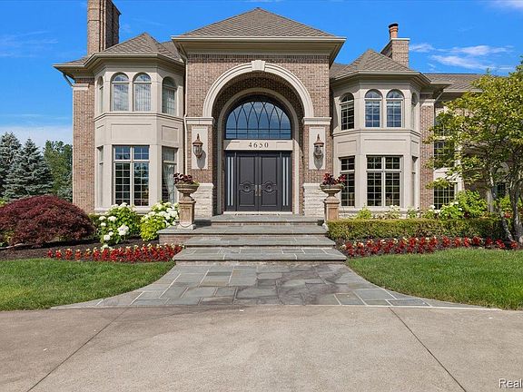 2nd image of 4650 Gatehouse Ct