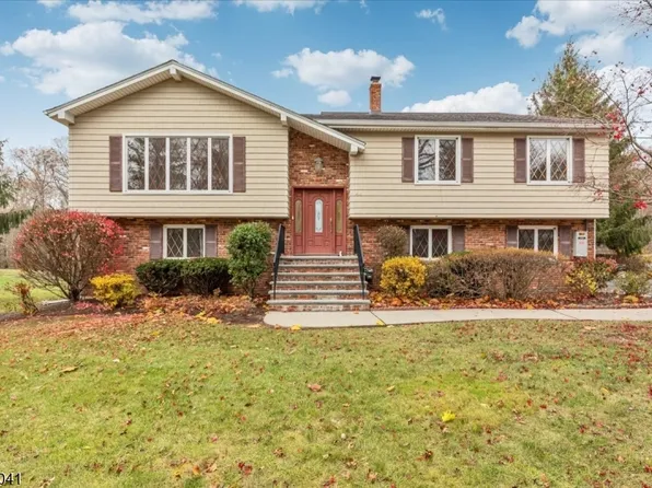 44 Madison St, Long Hill Township, NJ 07933