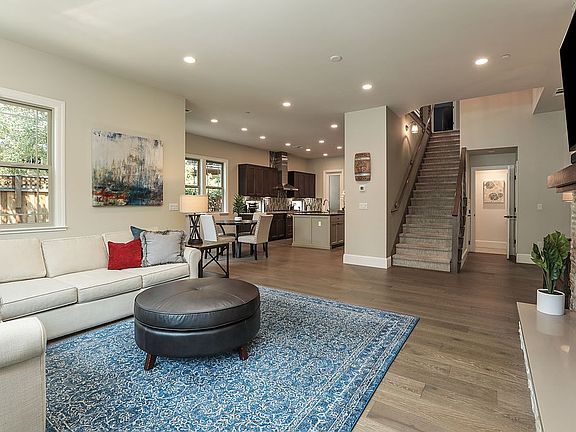 5th image of 12 Liberty Hall Ln