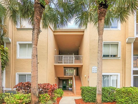 4th image of 272 Village Boulevard #7104