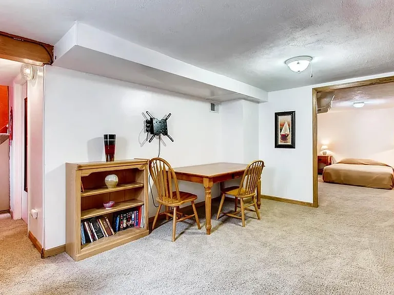 3010 N Leyden St — Photo 12
