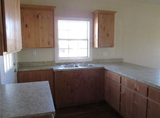 207 W 7th St, Brady, TX 76825