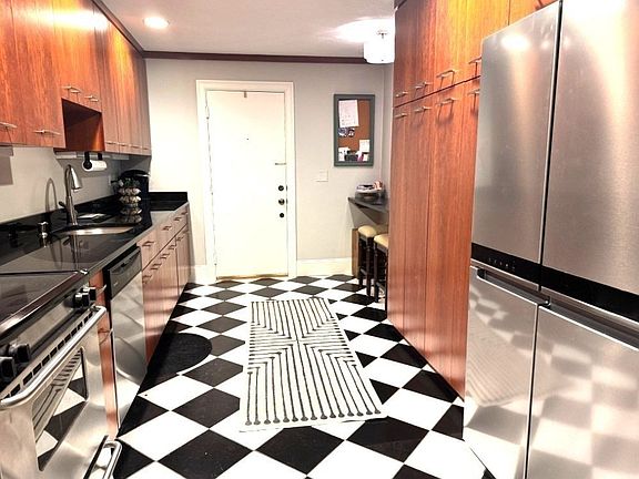 4th image of 2 Rainbow Pond Dr APT 7