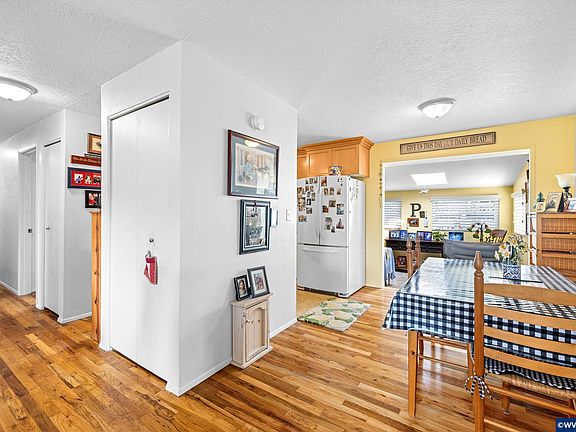 5th image of 1315 Rainier Rd