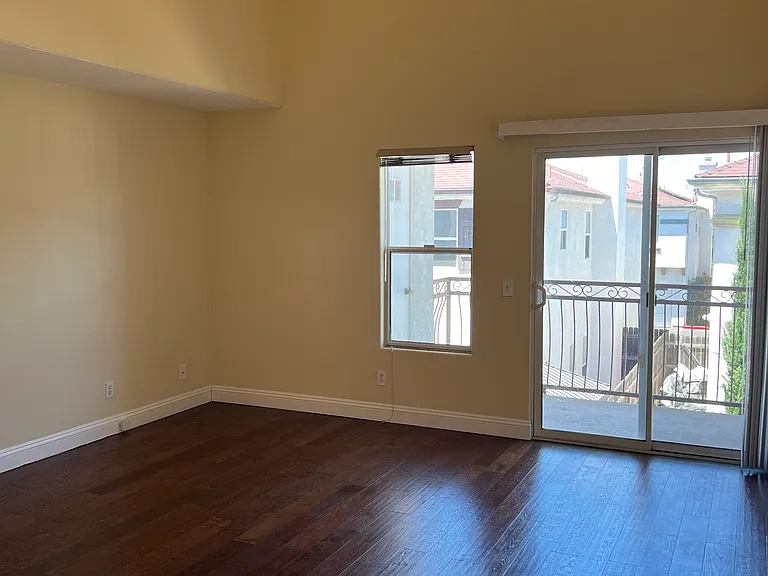 6901 Laurel Canyon Blvd #211 — Photo 7