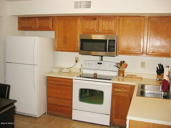 3rd image of 18410 N 137th Dr