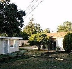 4th image of 8160 Oak Ct