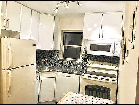 2nd image of 25-92 Steinway St #2R