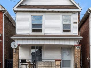 29 Gertrude St, Hamilton, ON L8L 4B7