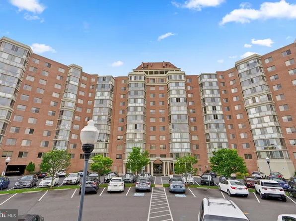 3200 N Leisure World Blvd APT 214, Silver Spring, MD 20906