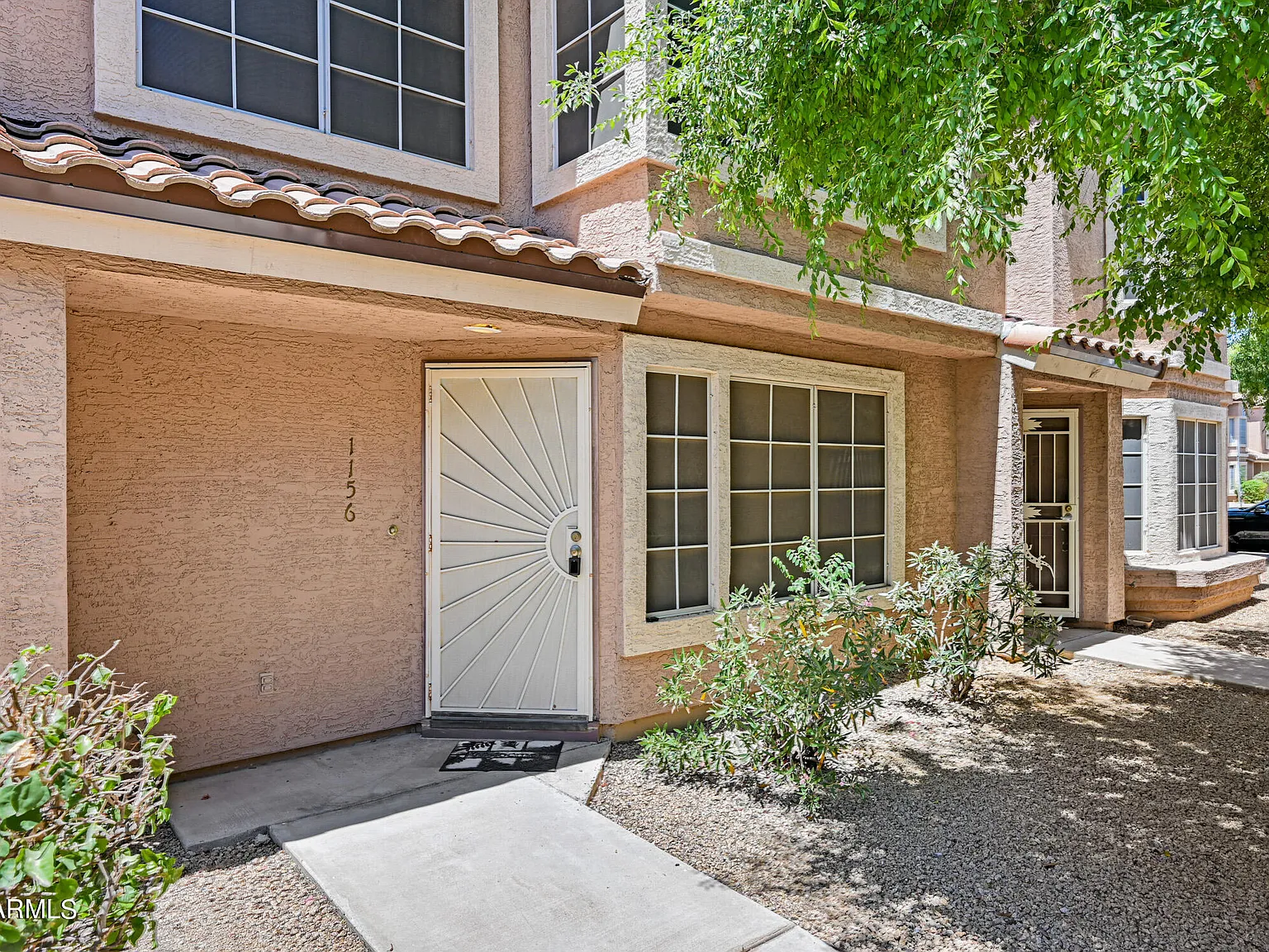 3 bed, 2.0 bath, 1468 sqft, $2,150 — Photo 2