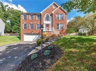304 Fox Meadows Ct, Glenshaw, PA 15116