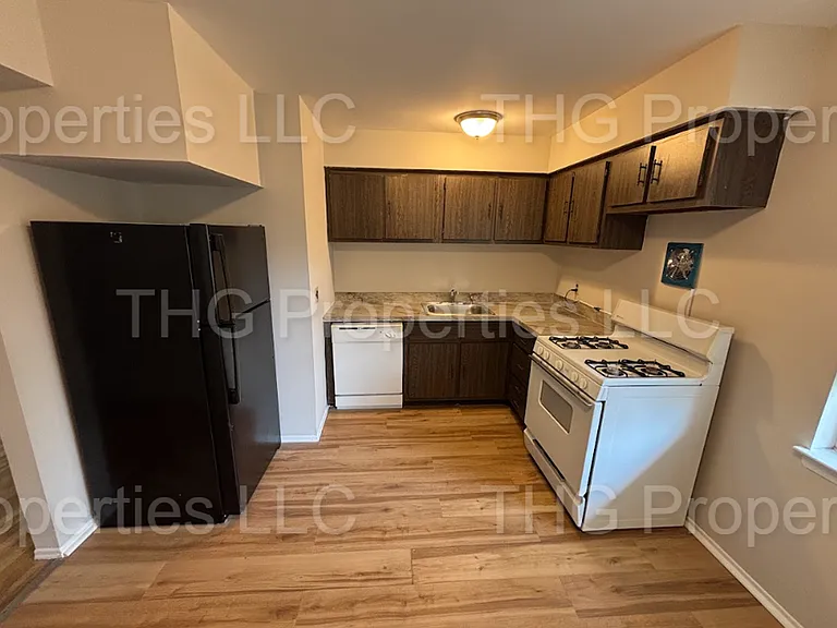 532-538 E Front St — Photo 1
