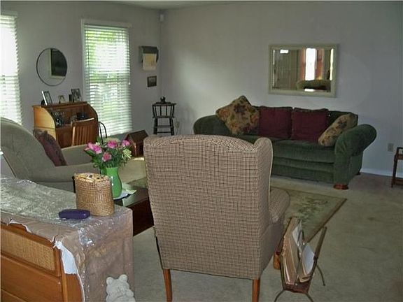 Large Formal Living Room